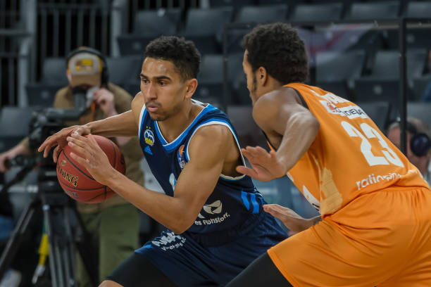 差异化引援 差异化引援